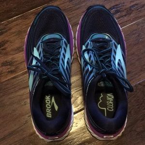 Lightly Used Brooks Glycerin 15 Women Running Shoe